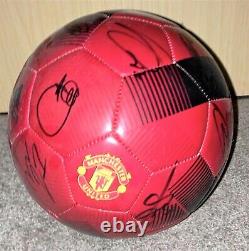 009 2018/2019 Signed Manchester United Football from the Club