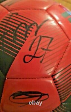 009 2018/2019 Signed Manchester United Football from the Club