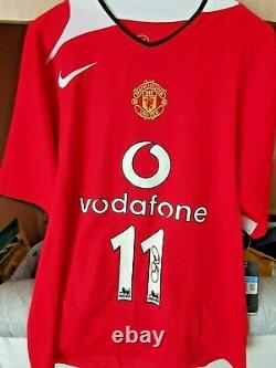051 Ryan Giggs Signed Manchester United Shirt small 11 on front of shirt