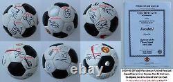 2005-06 Manchester United Football Squad Signed inc. Keane & Van Nistelrooy COA