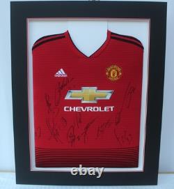 2018-19 Manchester United Mounted Home Shirt Squad Signed inc. Pogba & De Gea