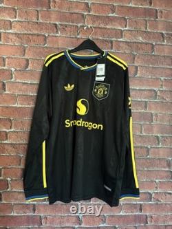 Benjamin Sesko Autographed 25/26 Third Kit Manchester United