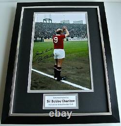 Bobby Charlton SIGNED FRAMED Photo Autograph 16x12 display Manchester United COA