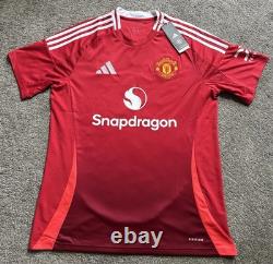 Bruno Fernandes #8 Hand Signed Manchester United Football Shirt with Photo Proof