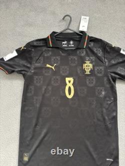 Bruno Fernandes Manchester United Hand Signed Portugal Shirt On the Number