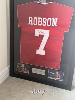 Bryan Robson Manchester United Framed Football Shirt & Signature No COA