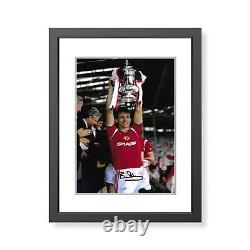 Bryan Robson Signed & Framed Manchester United Photo Man Utd Autograph