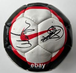 CERTIFIED MANCHESTER UNITED FOOTBALL. SIGNED BY 2005 2006 1st TEAM SQUAD