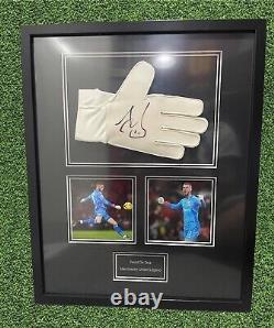 David De Gea Framed 50x40cm Signed Glove Manchester United & Spain Legend