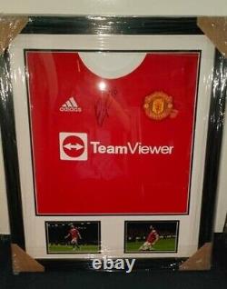 Framed Hand Signed Bruno Fernandes Manchester United Home Shirt (1)