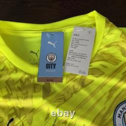 Gianluigi Donnarumma Hand Signed Manchester City 25/26 shirt + Club Coa