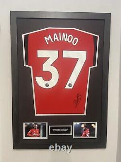 Hand signed + framed kobbie Mainoo display Manchester United + COA