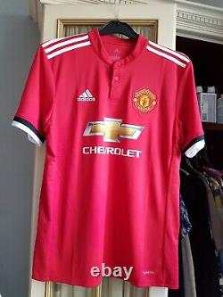 Juan Mata Signed Manchester United Football Shirt No 8