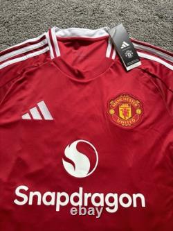 Luke Shaw #23 Hand Signed Manchester United Home Football Shirt with Photo Proof