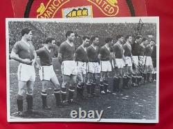 MANCHESTER UNITED 1958 LAST LINE-UP SIGNED BY FIVE 7.5 x 5 inches PICTURE