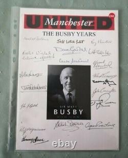 MANCHESTER UNITED A4 DISPLAY CONTAINING 19 MULTI PLAYERS SIGNATURES COA 50s-70s