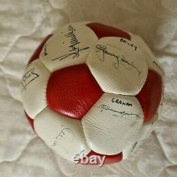 MANCHESTER UNITED SIGNED FOOTBALL ENTIRE 1983 CUP WINNING TEAM +5 others MAN UTD