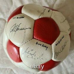 MANCHESTER UNITED SIGNED FOOTBALL ENTIRE 1983 CUP WINNING TEAM +5 others MAN UTD