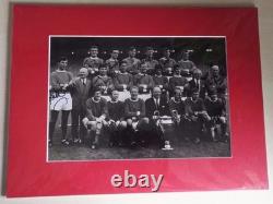 MANCHESTER UNITED Signed PHOTO 16 x 12 1968 EUROPEAN CUP FINAL SQUAD 12 Stars