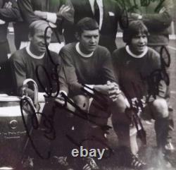 MANCHESTER UNITED Signed PHOTO 16 x 12 1968 EUROPEAN CUP FINAL SQUAD 12 Stars
