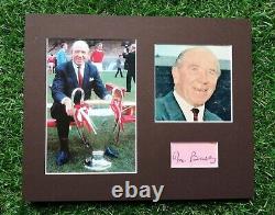 MATT BUSBY MANCHESTER UNITED SIGNED 10 x 8 1968 DISPLAY. EUROPEAN CUP WINNERS