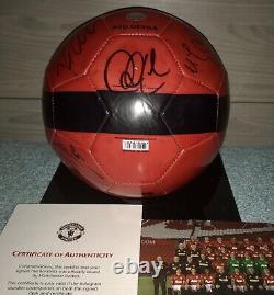 MUFC Hologram 023582 COA Manchester United 2012-13 PL Winners Squad Signed Ball