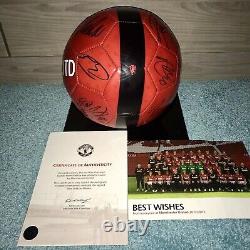 MUFC Hologram 023582 COA Manchester United 2012-13 PL Winners Squad Signed Ball