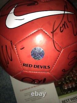 MUFC Hologram 023582 COA Manchester United 2012-13 PL Winners Squad Signed Ball