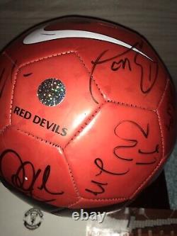 MUFC Hologram 023582 COA Manchester United 2012-13 PL Winners Squad Signed Ball