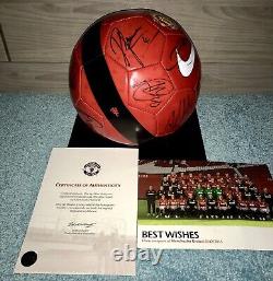 MUFC Hologram 023582 COA Manchester United 2012-13 PL Winners Squad Signed Ball