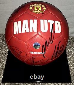 MUFC Hologram COA 2012-2013 Manchester United Squad Signed Ball x16 Inc. Rooney