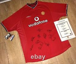 MUFC Official Hologram COA, Manchester United 2001-2002 Squad Signed Shirt