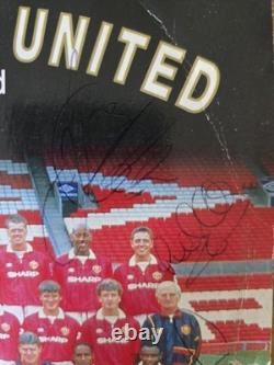 Man Utd Signed 7 Single From 1993/94 Season Squad Signatures. Manchester United