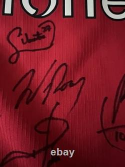 Manchester United 04/05 Squad Signed CR7, Rooney, Scholes, Giggs, Fergi NO COA