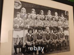 Manchester United 1972/73 SIGNED 14 x 12 MOUNTED & FRAMEDx 17 Stunning Rare