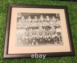 Manchester United 1972/73 SIGNED 14 x 12 MOUNTED & FRAMEDx 17 Stunning Rare
