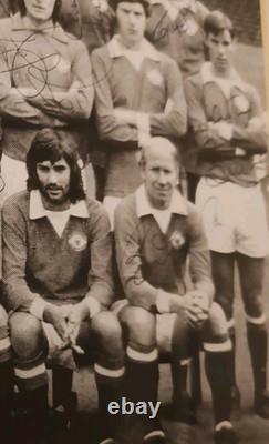 Manchester United 1972/73 SIGNED 14 x 12 MOUNTED & FRAMEDx 17 Stunning Rare