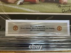 Manchester United 1977 FA Cup Signed Shirt & Photo Framed (3 Signatures)