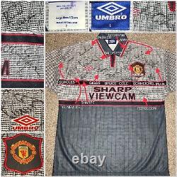 Manchester United 1995-1996 Squad Signed Shirt Inc. Ferguson, Beckham, Giggs