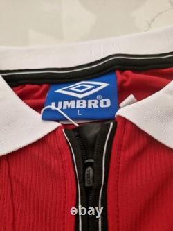 Manchester United 1998/99 Home Shirts Number Signed By Paul Scholes