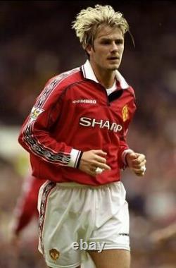 Manchester United 1998- Vintage Shirt David Beckham signed with C. O. A