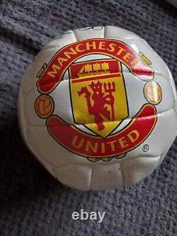 Manchester United 2001 Official Club Merchandise Multi Signed Football Beckham
