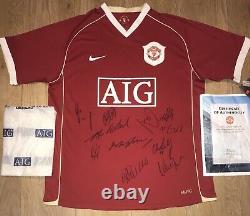 Manchester United 2006-2007 Squad Signed Shirt with Certificate Of Authenticity