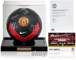 Manchester United 2009/10 Squad Hand Signed Ball Football MUFC COA