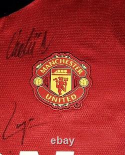 Manchester United 2013 Squad Signed Shirt Inc. Rooney, Giggs, Van Persie etc