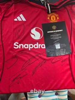 Manchester United 2025/26 Multi Signed Home Shirt including Bruno, Casemiro