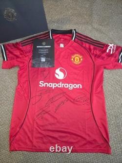 Manchester United 2025/26 Multi Signed Home Shirt including Bruno, Casemiro
