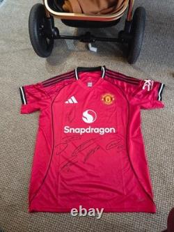 Manchester United 2025/26 Multi Signed Home Shirt including Bruno, Casemiro