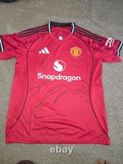 Manchester United 2025/26 Multi Signed Home Shirt including Bruno, Casemiro