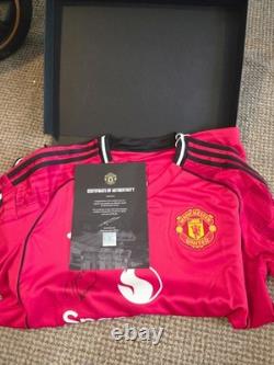 Manchester United 2025/26 Multi Signed Home Shirt including Bruno, Casemiro